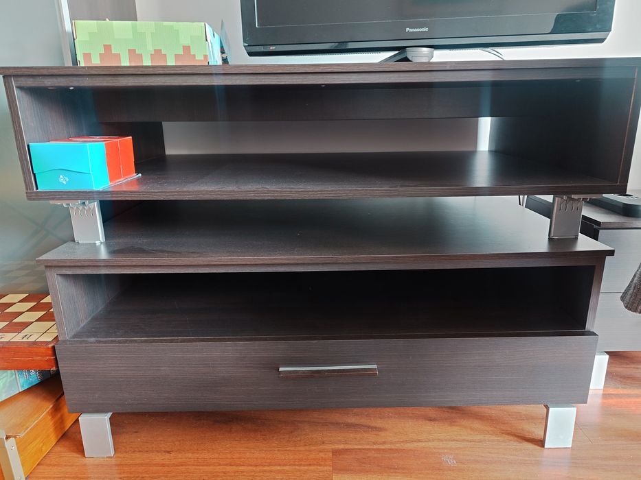Stolik pod TV ciemny stan idealny