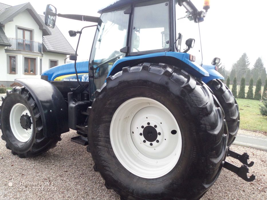 New Holland TM140 ciągnik rolniczy