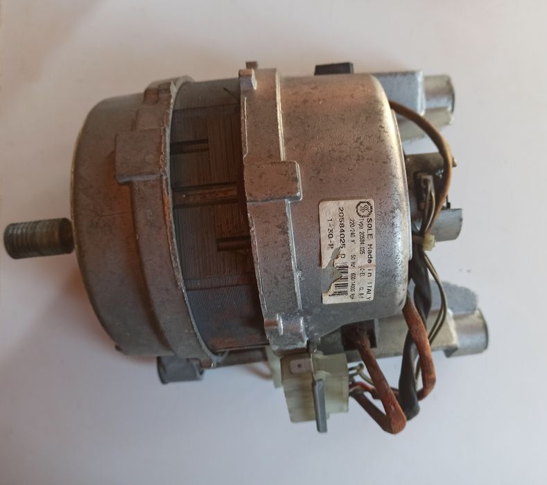 Электро двигатель (електро двигун) стиральной машины  Сименс, Бош