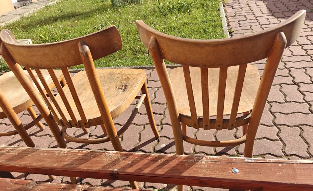 4 stare krzesła drewniane do renowacji PRL vintage
