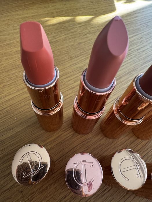 Ponadka Charlotte Tilbury