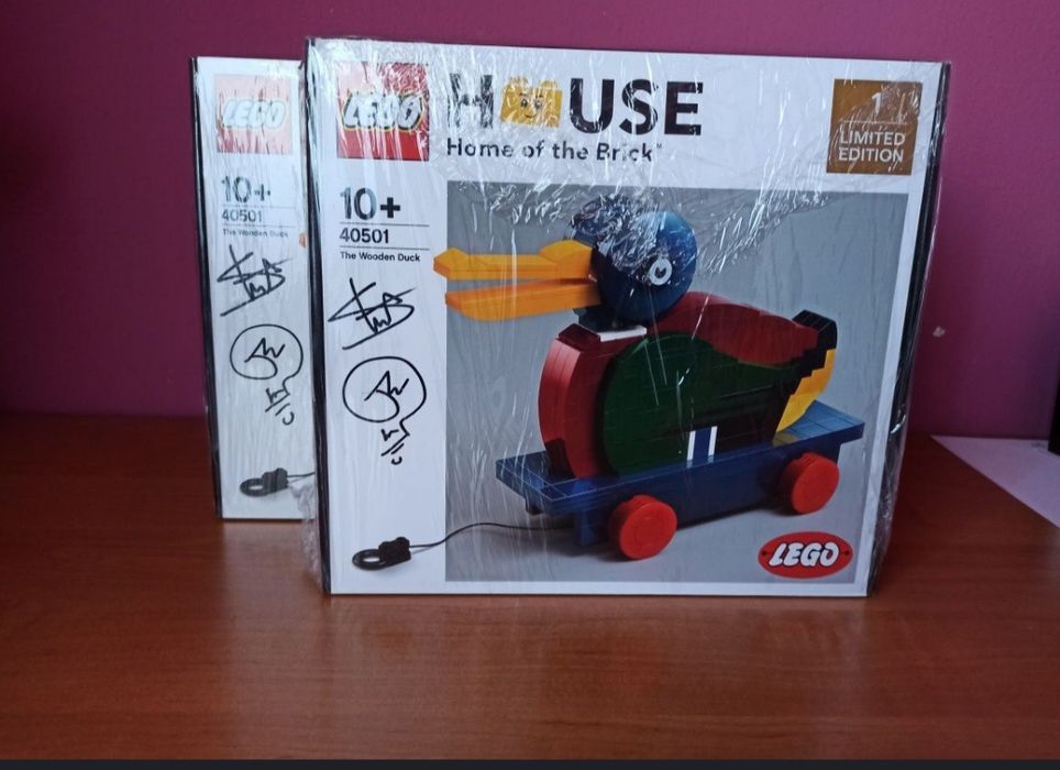 LEGO House 40501 Drewniana Kaczka z autografem