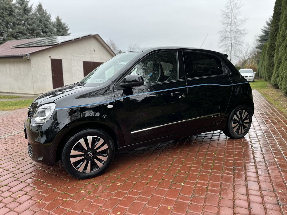 Renault Twingo ZE 2021 elektryk EV 22KWh ladowanie z gniazdka 230v