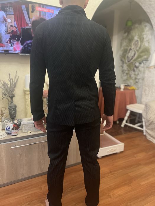 Продам классический костюм