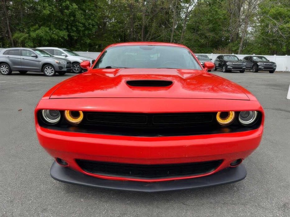 Dodge Challenger      2017