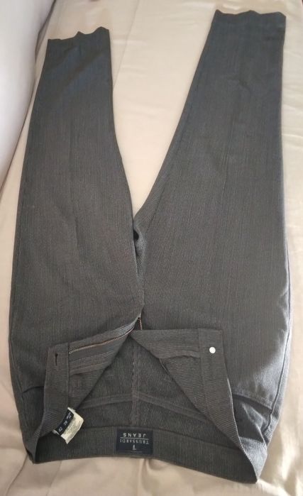 Calça sarja 36 com riscas cinzentas