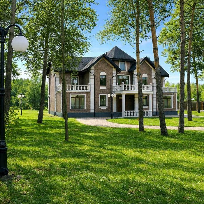 Лебедівка. Будинок в КМ «Dream Village» на ділянці 0,72 га з виходом на Дніпровський канал