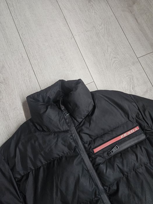 Prada  kurtka  pikowana puchowa bomberka
