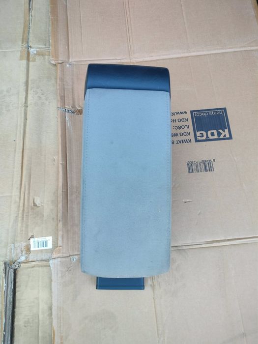 Wkład Schowka Podłokietnika AUX VW Passat B6 CC 3C0863319AQ Oryginał