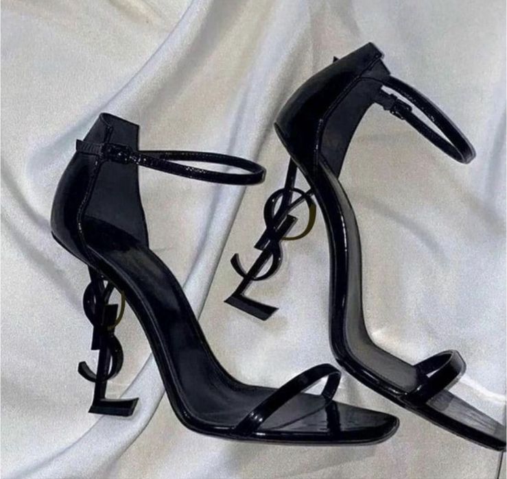 Босоніжки з логотипом Yves Saint Laurent YSL 36 розмір