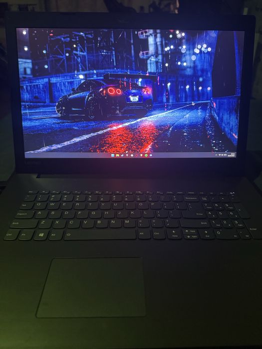 Laptop Lenovo i7 GTX
