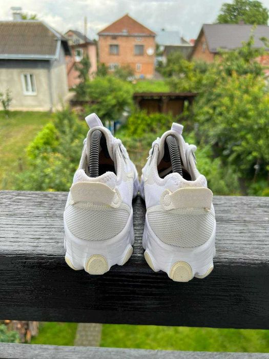 Кросівки Nike React Art3mis (40)