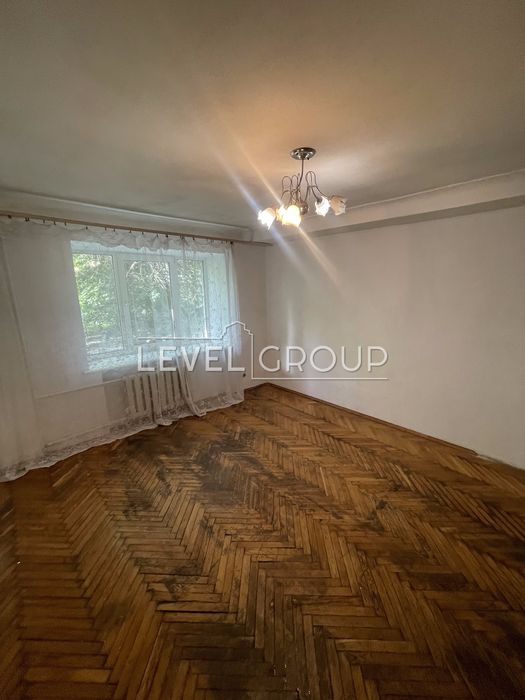 Продаж 2-кімн. квартири біля метро Шулявська — вул. Дегтярівська, 58