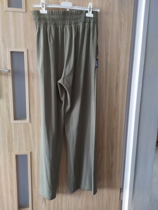 Spodnie Minouu z szeroką nogawka s