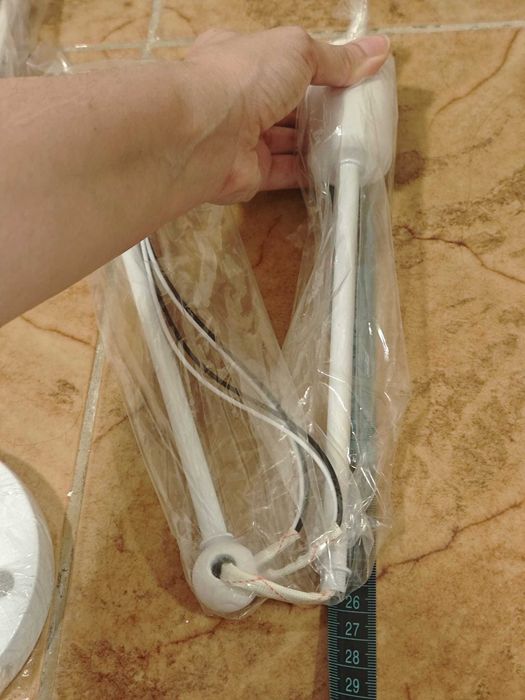 candeeiro de tecto branco