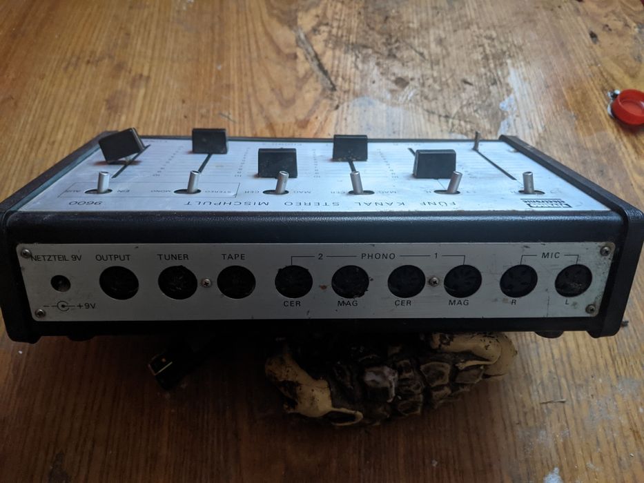 Німецький пульт звуко рижесера робочий хороший стан