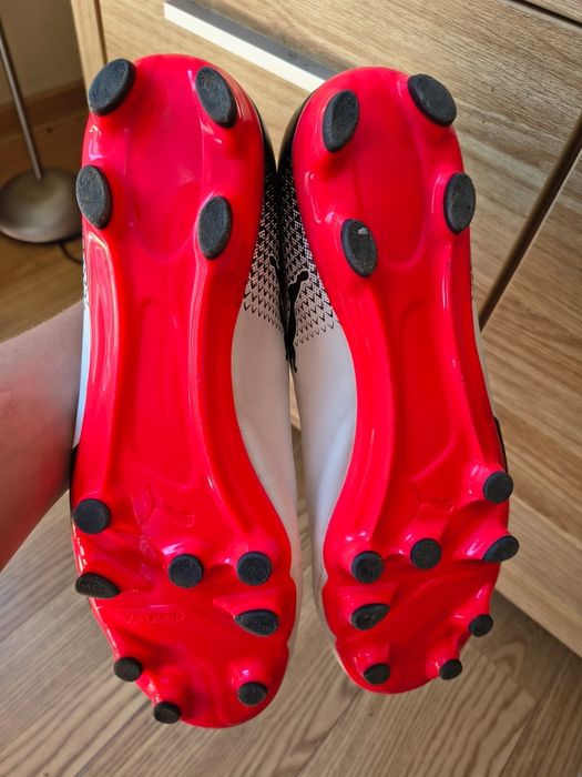 Sportowe buty do piłki nożnej korki puma