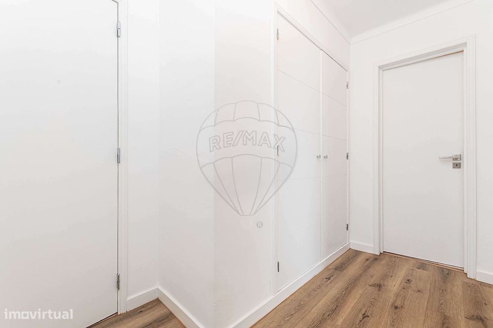 Apartamento T3 para venda — Santo António Dos Cavaleiros E Frielas, Lisboa