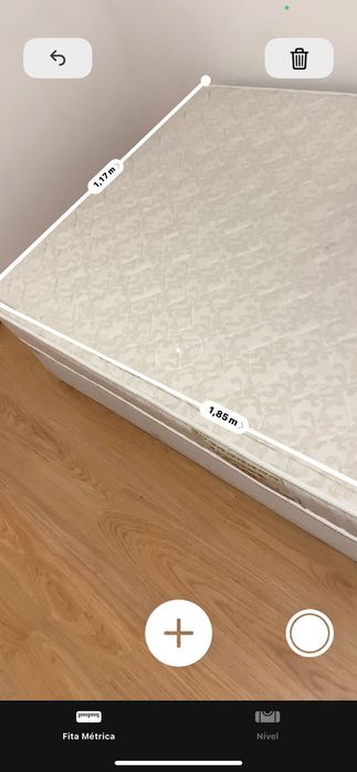 Cama segunda mão disponível para venda