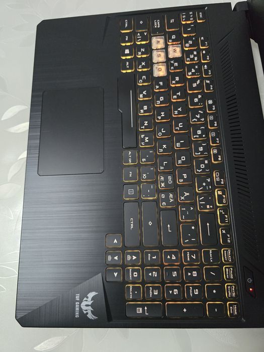 Asus TUF Gaming/Ryzen 7 3750H/GTX 1650/SSD:512GB/RAM:8GB