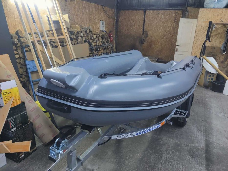 Лодка с пластиковым дном Navigator RIB F390 + носовая площадка