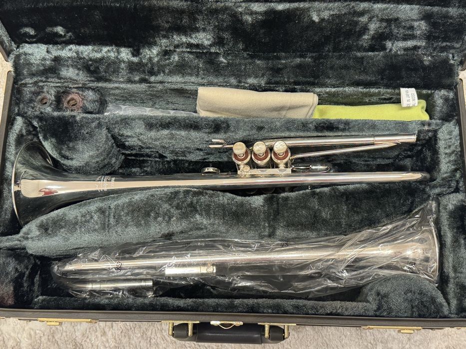 Tompete Eb/D Yamaha Custom 9610