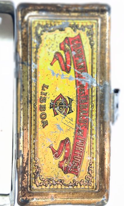 Lata antiga Companhia de Tabacos de Portugal