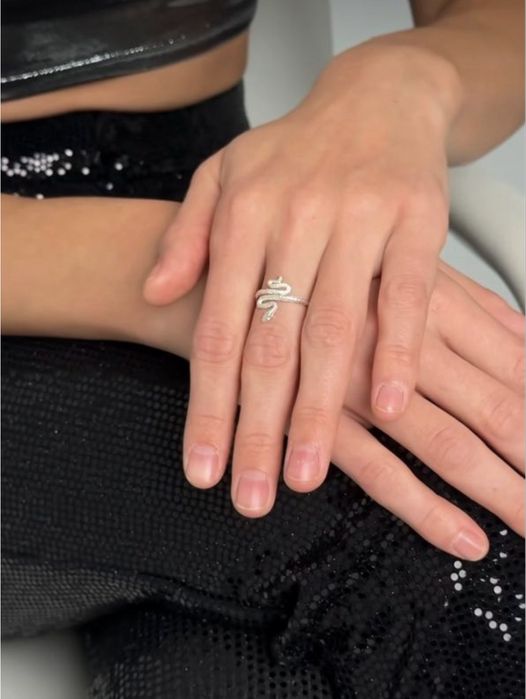 Каблучка срібло 925 колечко срібне Змія 10377