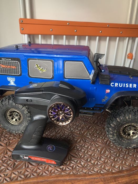 RC crawler RGT v2