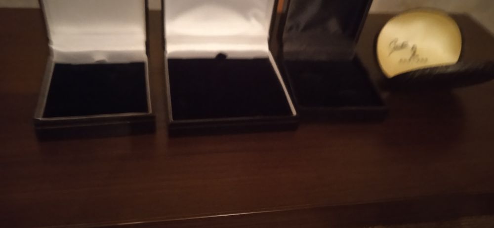 Подарочные коробки