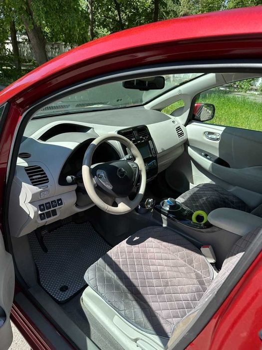 Nissan Leaf 2015