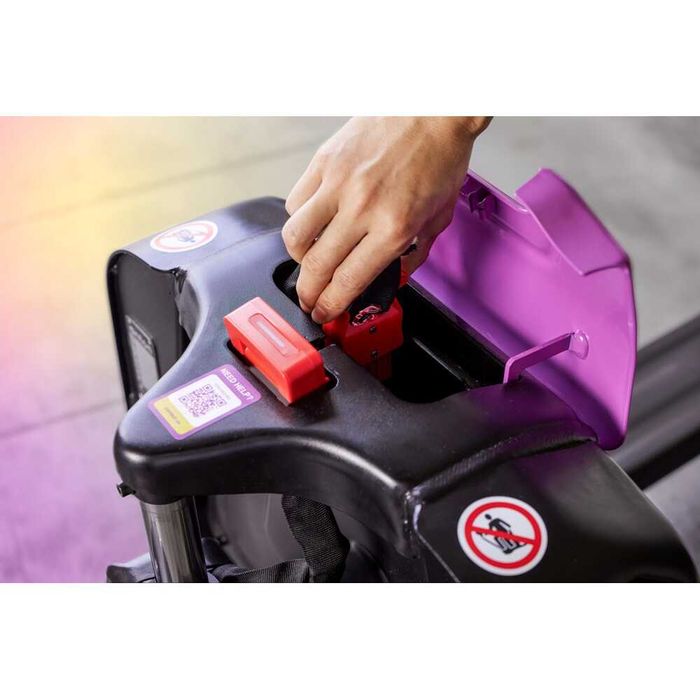 NOWY AntOn by Jungheinrich elektryczny wózek paletowy PTL 1.5 Paleciak