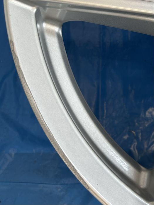 706 Felgi Aluminiowe Volvo R 18 5x108 otwór 63,3 Bardzo Ładne