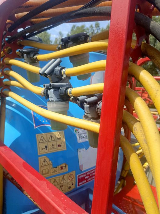 Opryskiwacz polowy biardzki 2200l 15m
