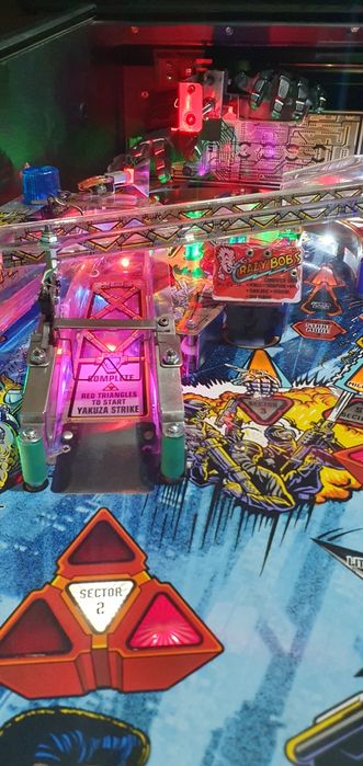 Flipper fliper pinball Johnny Mnemonic