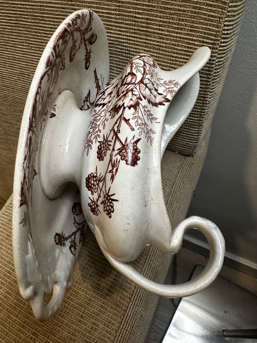 Molheira antiga com prato acoplado