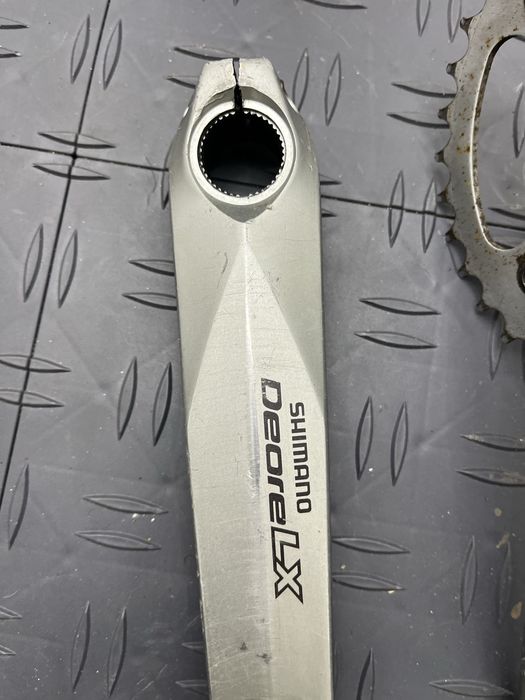 Pedivela(pedaleiro ) shimano lx