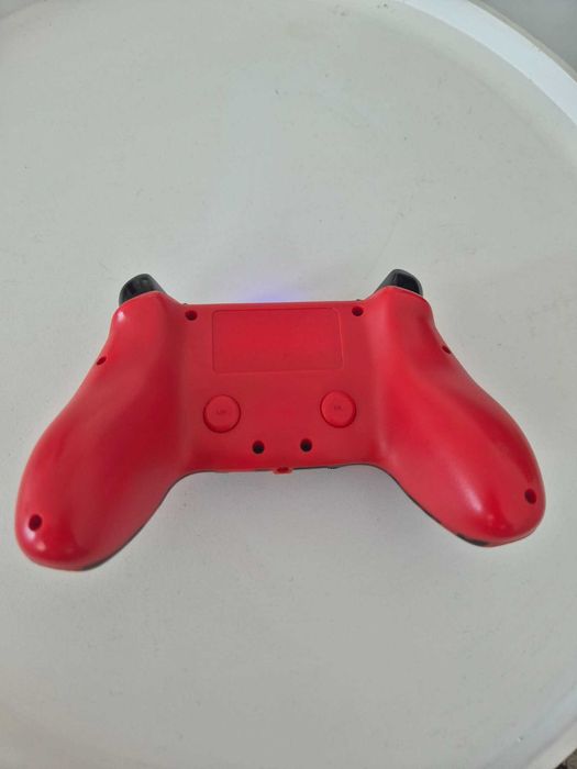 Konsola PS4 1tb + kontroler + pełne okablowanie