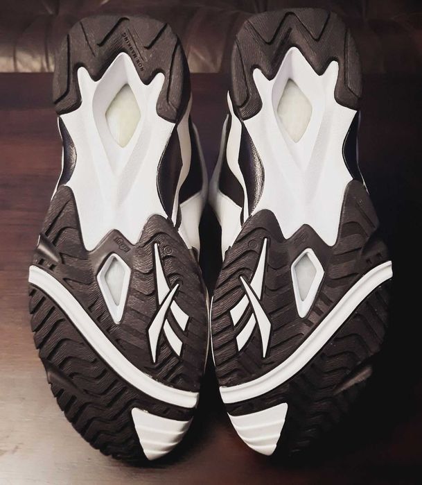 Баскетбольные кроссовки Reebok Kamikaze 2 OG Retro 'Black White' 2020