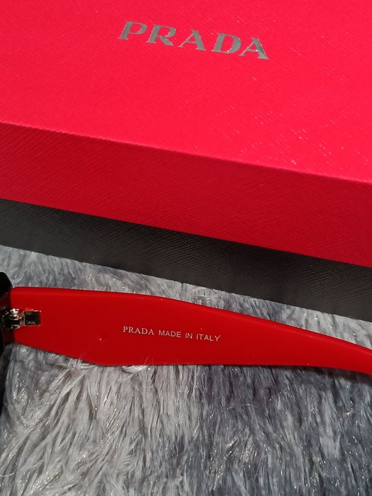 Óculos de Sol Estilo Cat-Eye PREMIUM – Preto e Vermelho (Full Set)