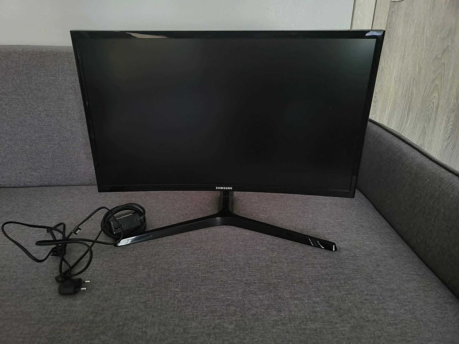 Monitor Samsung C24RG50FQUX, Curved, Opis!!!