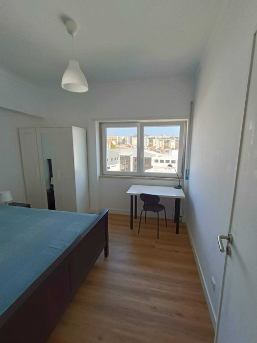 Quarto para estudantes junto ao metro
