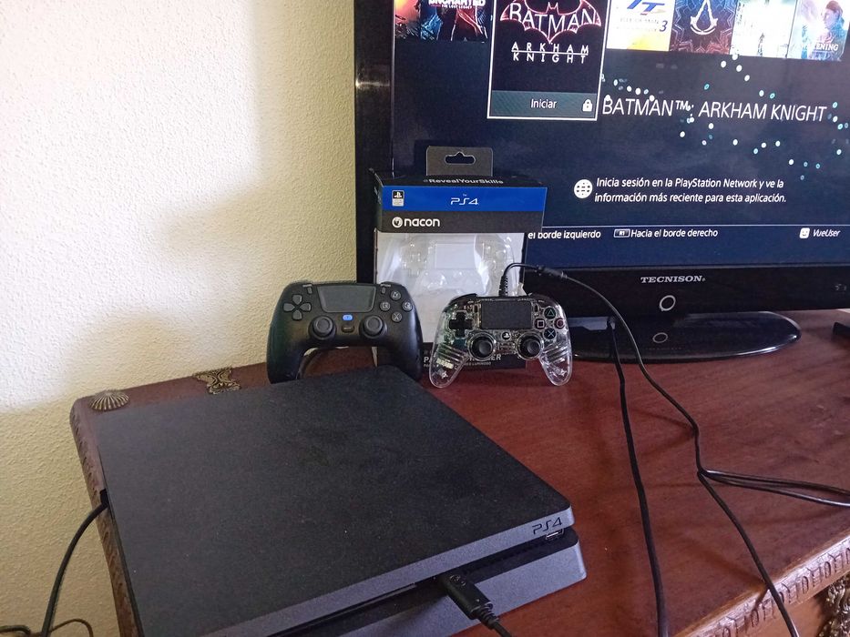 PS4 slim 120GB Usado