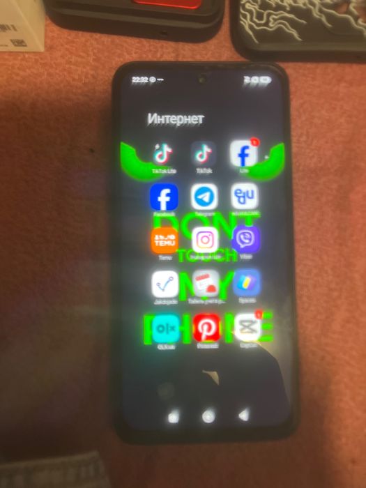Sprzedam telefon Redmi 15 8/256. Cena:350.