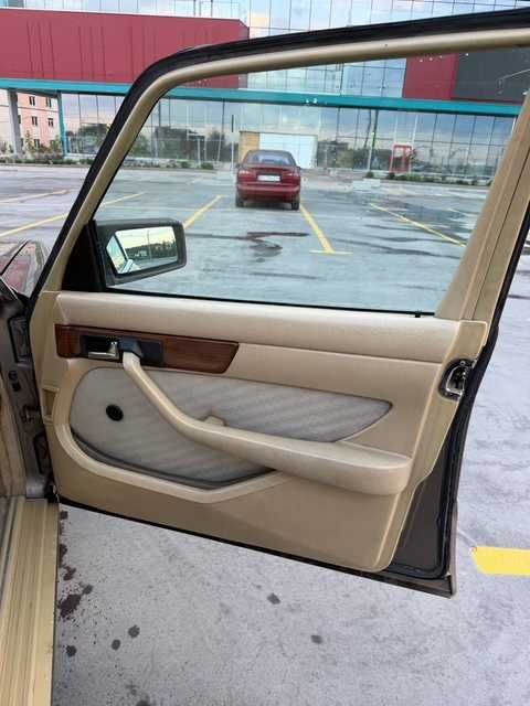Mercedes w126 260SE