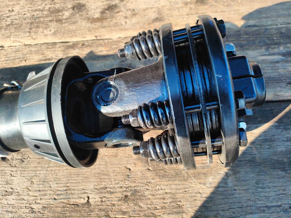 Wałek przekaźnika mocy ze sprzęgłem