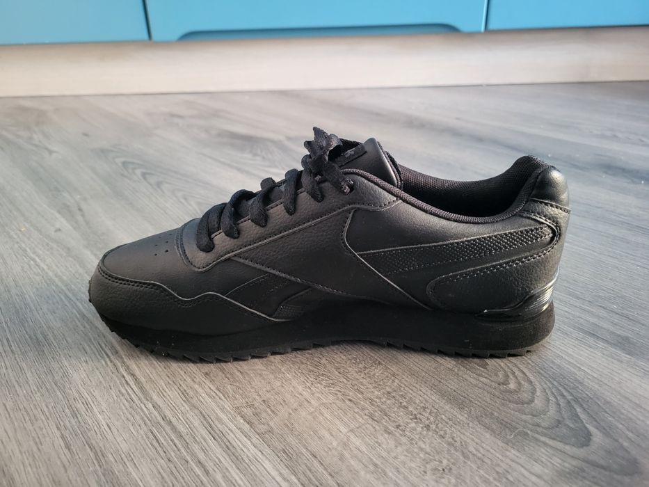 Нові кросівки Reebok чорні, EUR 41