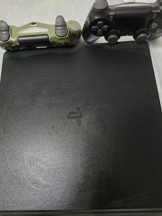 Sprzedam ps4 + 6 gier