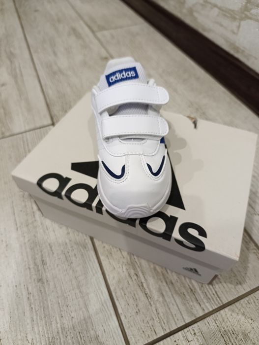 Продам оригінальні кросівки на хлопчика