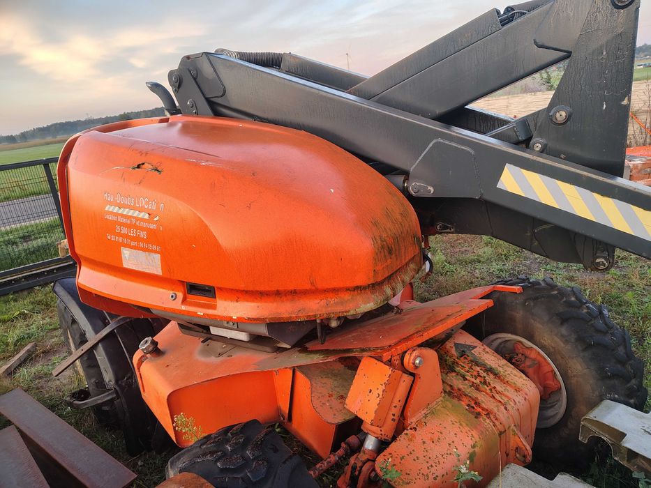 Podnośnik koszowy spalinowy Manitou ATT 150 wysokość robocza 15M
